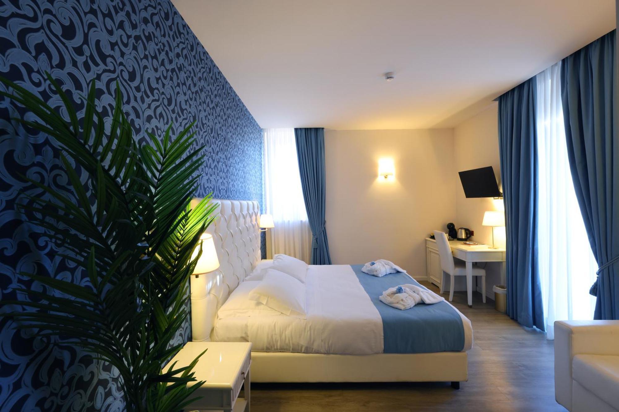 Hotel Palazzo Bello - Nuova Gestione Recanati Bagian luar foto