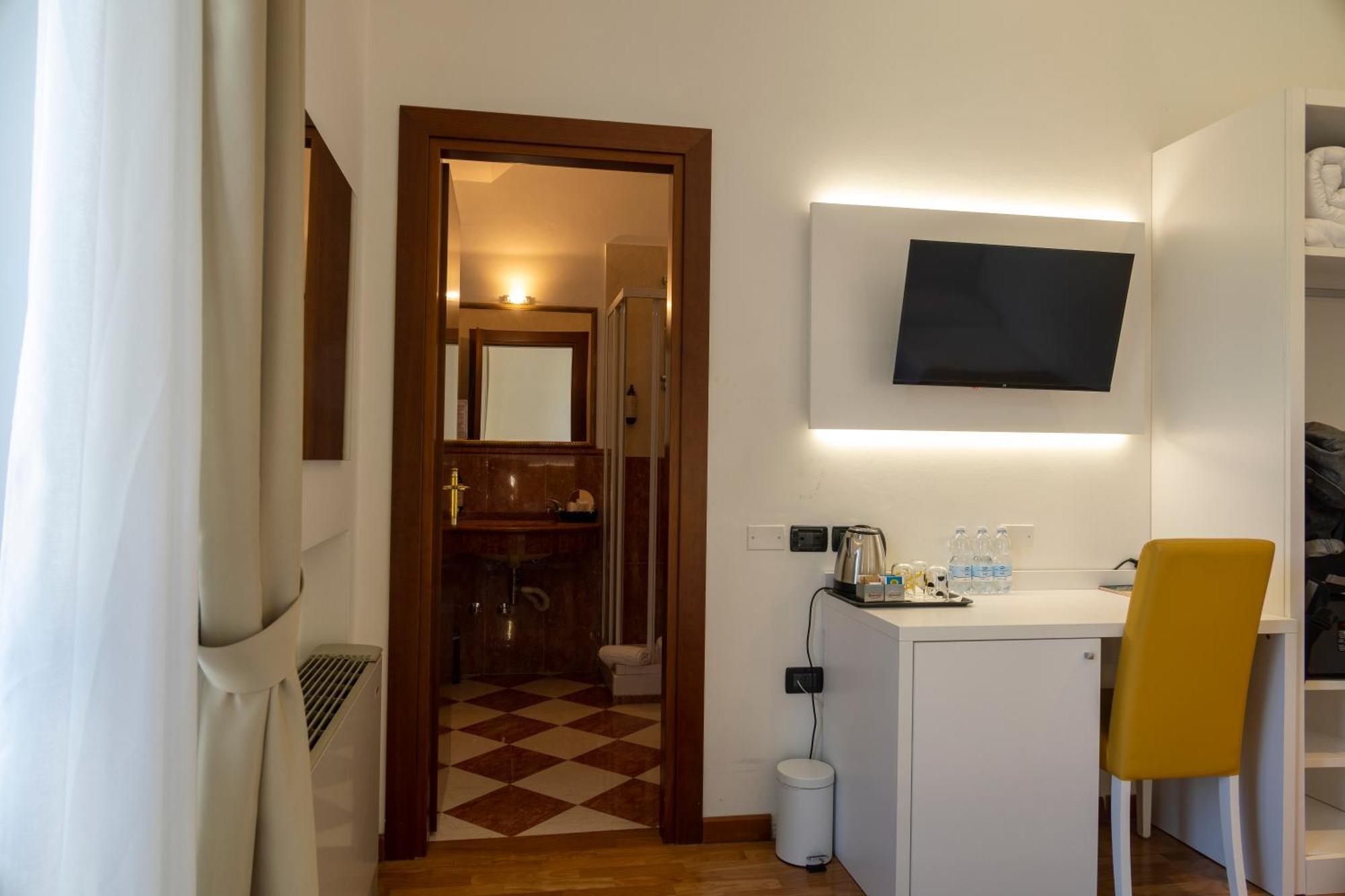 Hotel Palazzo Bello - Nuova Gestione Recanati Bagian luar foto