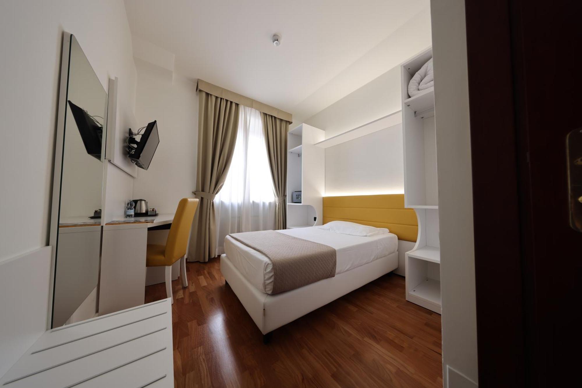 Hotel Palazzo Bello - Nuova Gestione Recanati Bagian luar foto