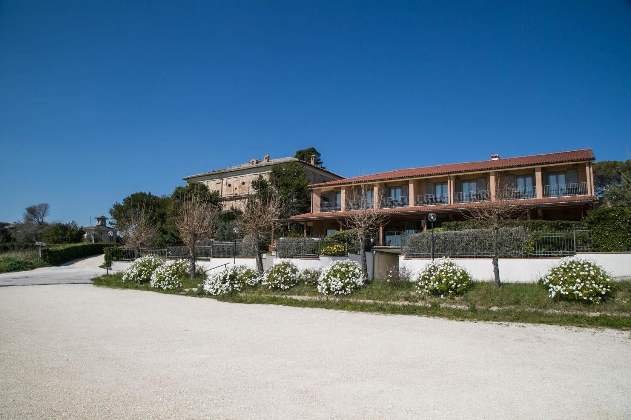 Hotel Palazzo Bello - Nuova Gestione Recanati Bagian luar foto